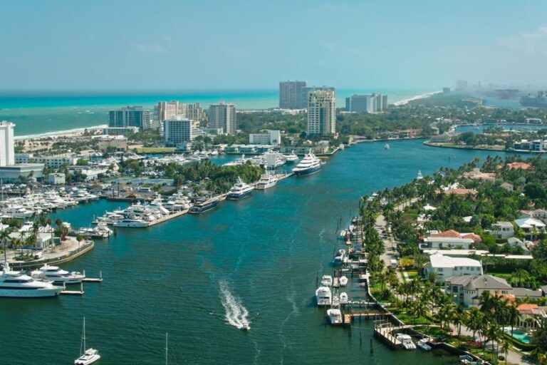 United merger ft lauderdale iStock 1402197943